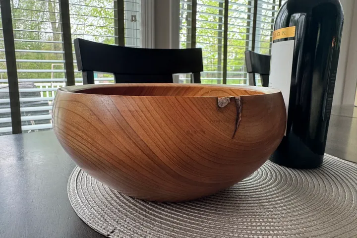 Cherry Wood Bowl — Natural Check, Warm Grain, Dining Table Ready