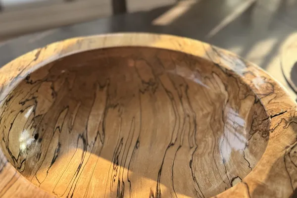 14-Inch Spalted Maple Wide-Rim Bowl — Bold Fungal Zone Lines & Natural Figure