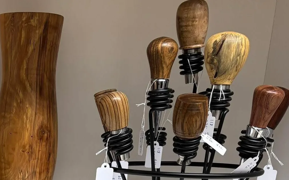 Hand-Turned Wood Bottle Stoppers — A Fast, Sellable Lathe Project